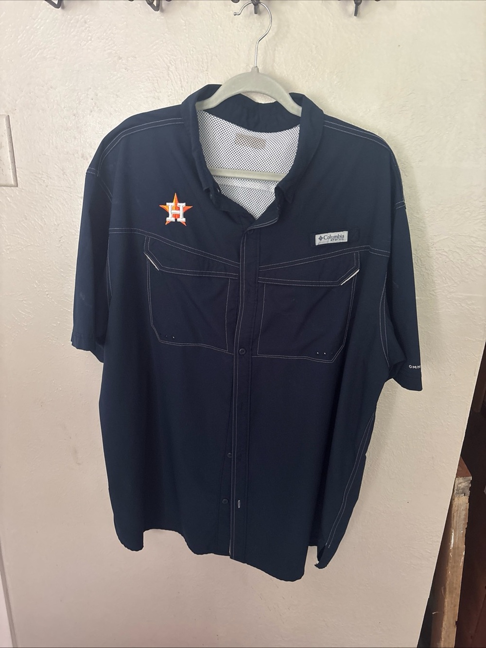 Columbia PFG Men’s Navy Short-Sleeve Performance Button-Down Shirt